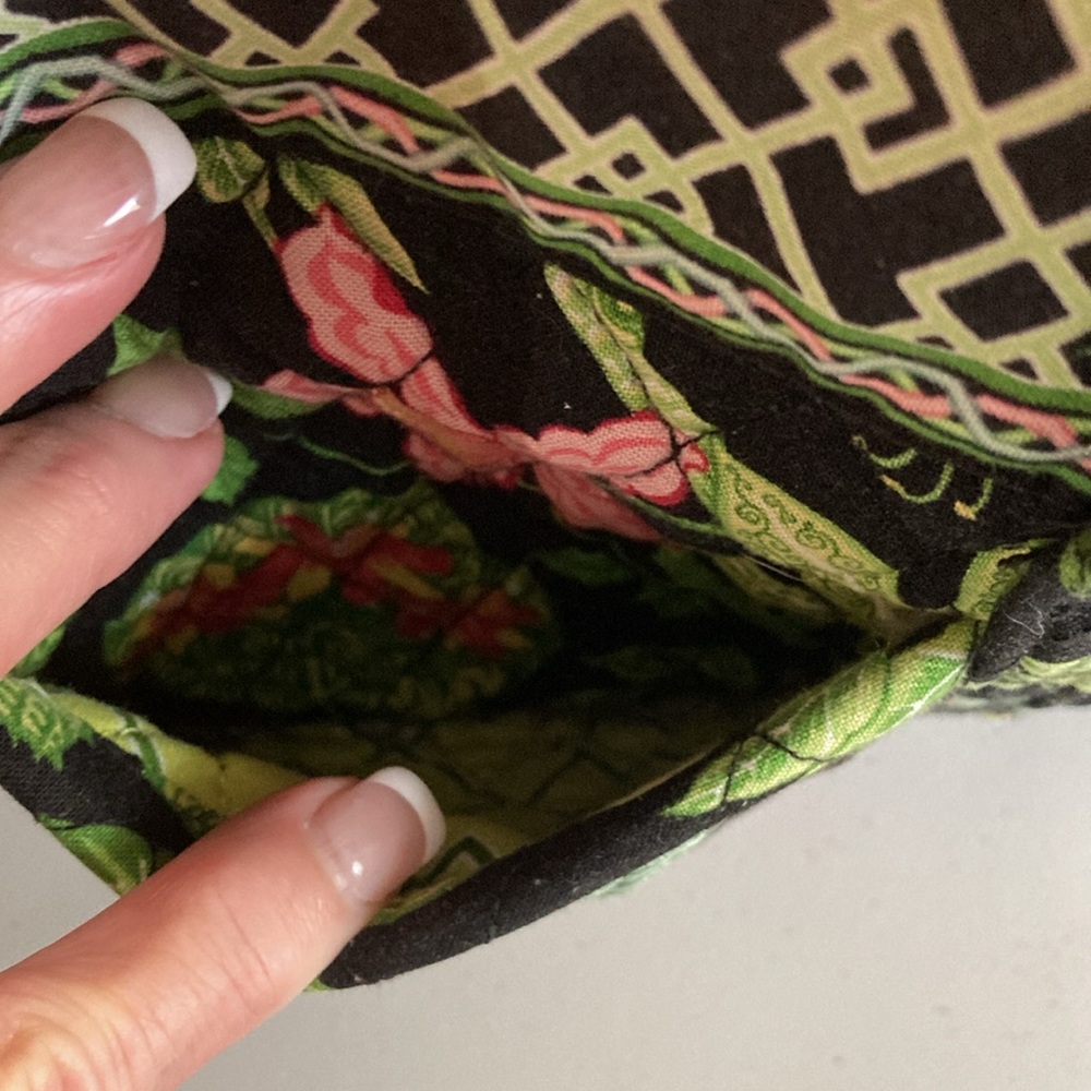 Vera Bradley Fabric Front Pocket Shoulder Bag EXCELLENT CONDITION - Picture 3 of 9